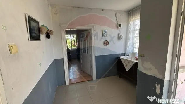 Casă cu 3 camere de vânzare în Sânnicolaul Român - Sannicolau Roman (Bihor)