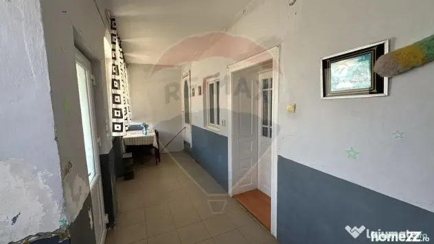 Casă cu 3 camere de vânzare în Sânnicolaul Român - Sannicolau Roman (Bihor)