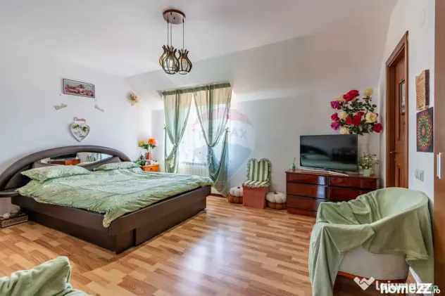 Vilă 454 mp cu teren generos, aproape de Crama DEAC