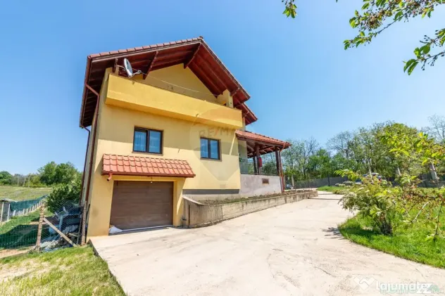 Vilă 454 mp cu teren generos, aproape de Crama DEAC