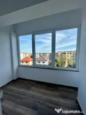 Garsoniera cocheta in bloc de apartamente, zona Centrul Civic! 