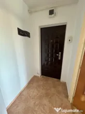 Garsoniera cocheta in bloc de apartamente, zona Centrul Civic! 