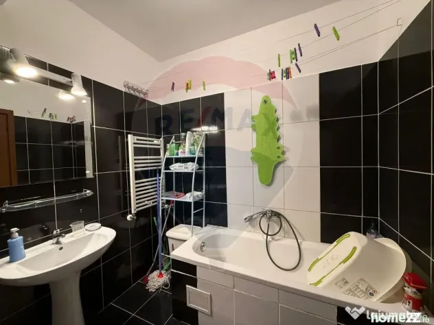 Apartament 2 camere modern, etaj superior, bloc 2010