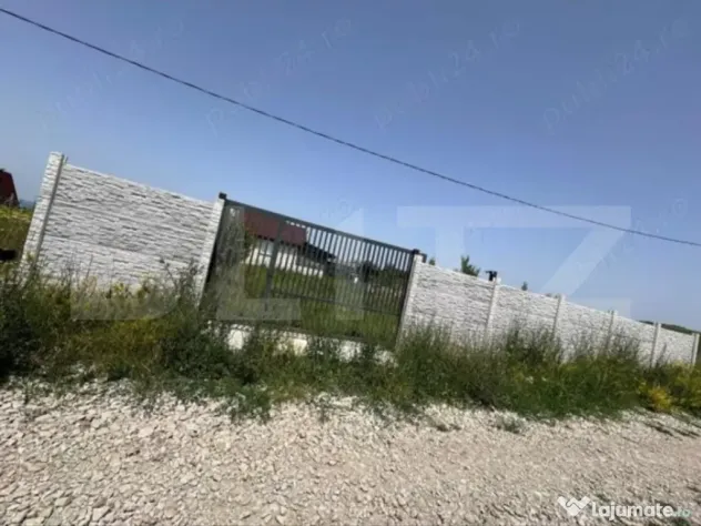 Teren intravilan de 425 mp, cu o cabană construită cu acte