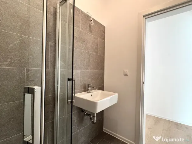 3 camere: 88 mp S.utilă totală – Etaj 1/4–Zona Mall Colosseum/Sect.1