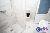 ID 10071 Locație disponibilă pentru ÎNCHIRIERE 