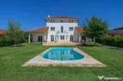 Vilă elegantă cu piscină și ieșire la Lac – Căciu... 