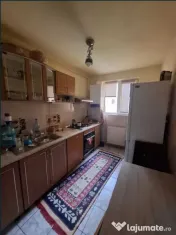 Apartament 4 camere, semidecomandat - zona Tractorul 