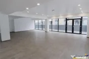 Spatiu comercial, 100 mp, 3 cai de acces, curent trifazic,Tr 