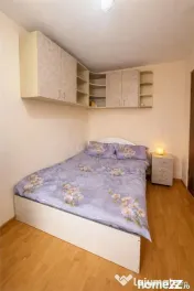 Apartament decomandat cu 3 camere, zona Cetate 