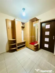 Apartament decomandat cu 3 camere, zona Cetate 