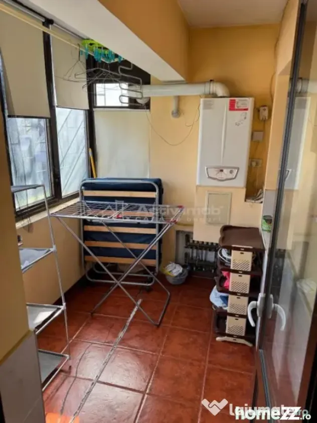 3 cam Drumul Sarii, centrala termica, balcon, 10 min metrou