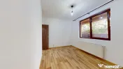 Apart. 2 cam. Parter cu Balcon + Parcare! Chiajna lângă... 