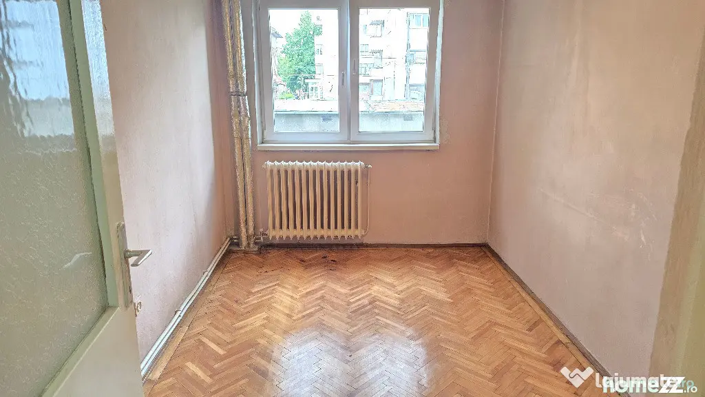 Vand apartament 2 camere decomandat in Deva, zona Gojdu, etaj 1,