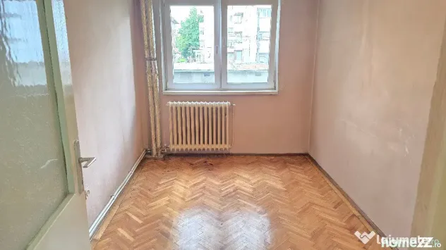 Vand apartament 2 camere decomandat in Deva, zona Gojdu, etaj 1,