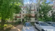 Apartament cu 3 cam - Str Resita