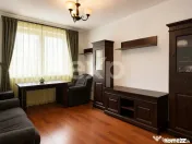 Apartament cu 3 camere decomandat de vânzare, etaj 1-Zona C 