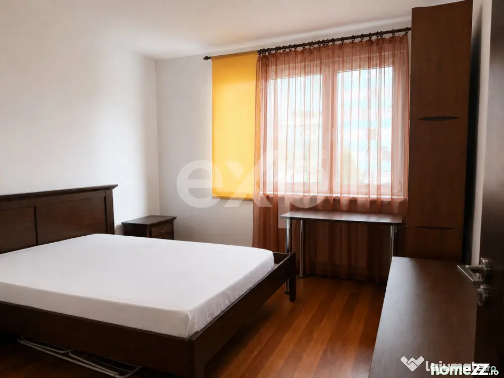 Apartament cu 3 camere decomandat de vânzare, etaj 1-Zona C
