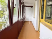 Apartament cu 3 camere decomandat de vânzare, etaj 1-Zona C 