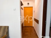 Apartament cu 3 camere decomandat de vânzare, etaj 1-Zona C 