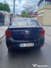 Vând Dacia Logan 