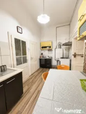 Apartament elegant cu 3 camere, situat ultracentral, la etaj 