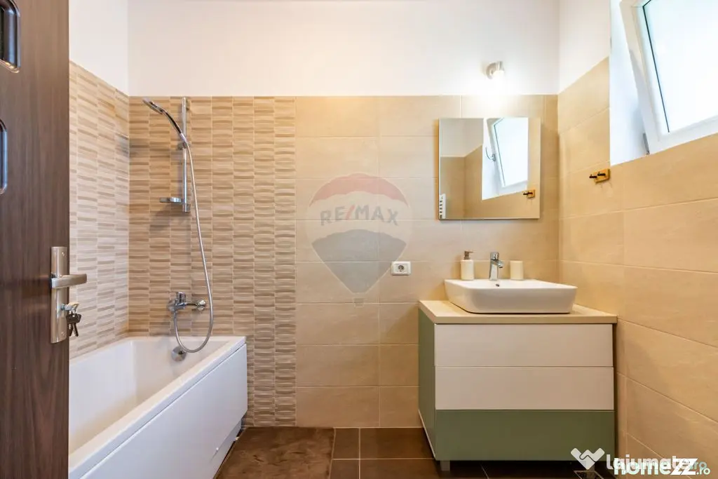 Casă / Vilă de vanzare cu 4 camere in Tunari, langa pad...