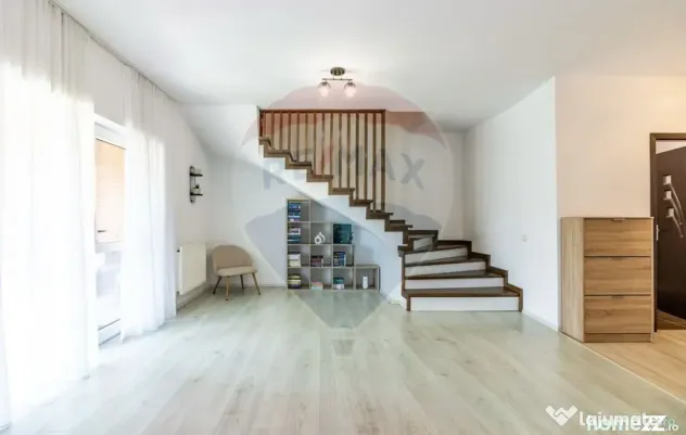 Casă / Vilă de vanzare cu 4 camere in Tunari, langa pad...