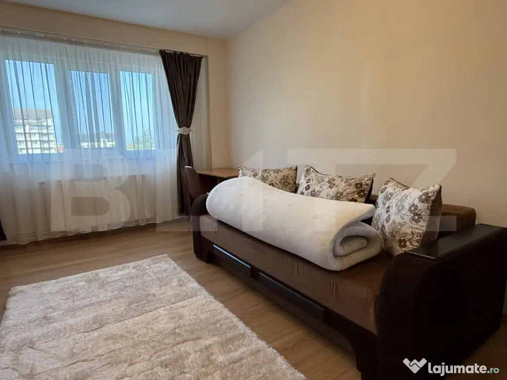 Apartament cu 2 camere complet decomandat, proaspat renovat