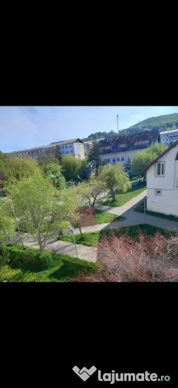 Proprietar vând garsonieră Strada Posada, Etaj 2