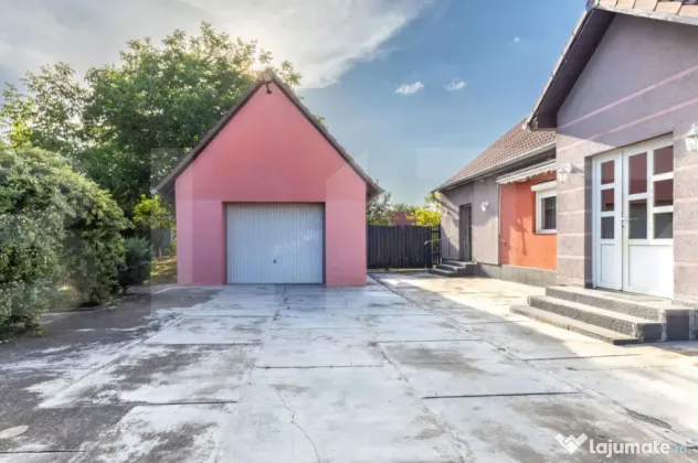 Casă 3 camere, curte și grădină, teren 765 mp, garaj, Mi