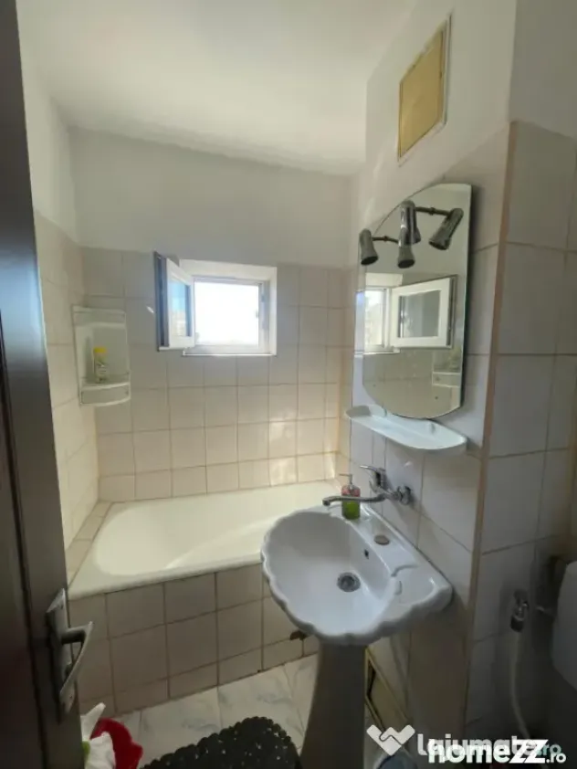 Apartament cu 2 camere, pretabil regim hotelier, Craiovita,