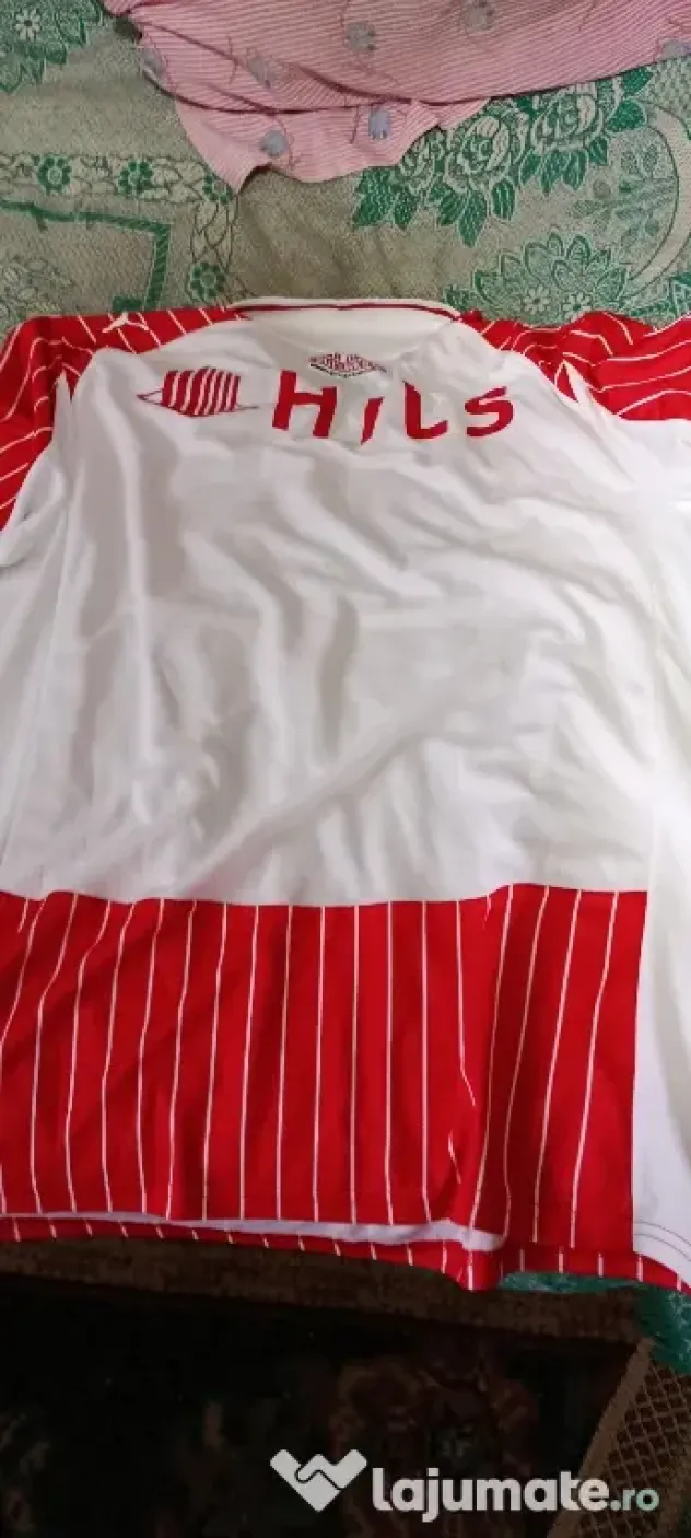 Vând Tricou nou original câștigat la Superbet cu echipa Dinamo București Mărimea M