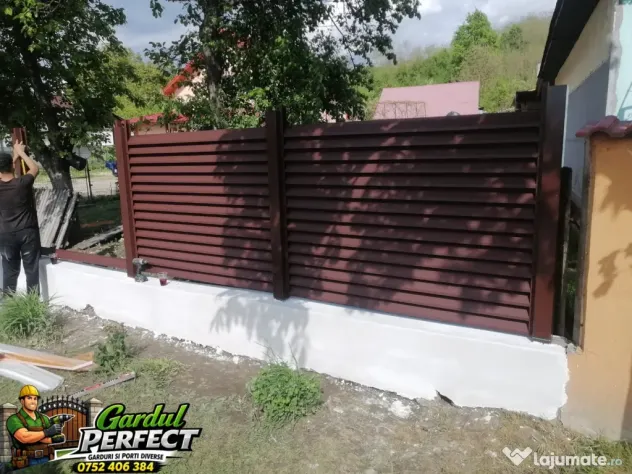 Vand si execut garduri si porti