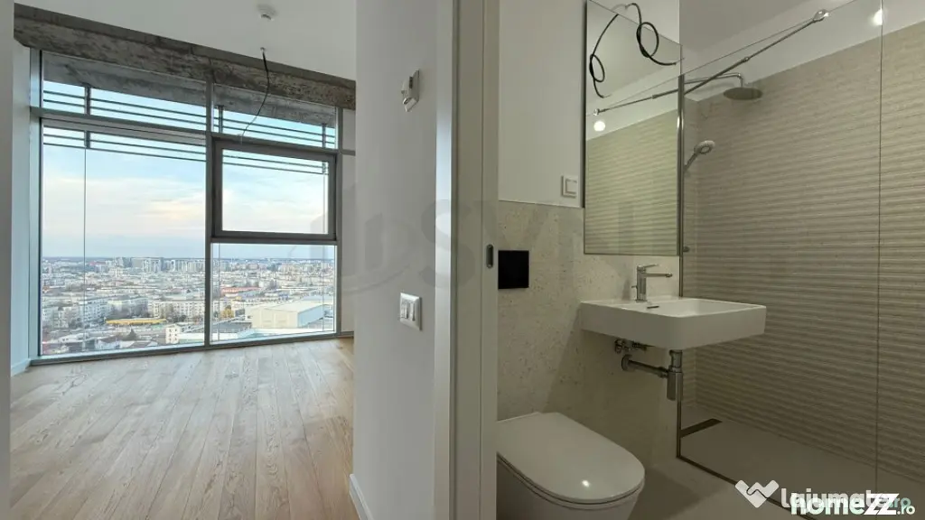 Apartament cu 4 camere UpSite etaj 15