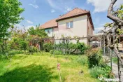 Casă / Vilă cu 6 camere de vânzare în zona Bartolomeu 
