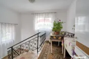 Casă / Vilă cu 6 camere de vânzare în zona Bartolomeu 