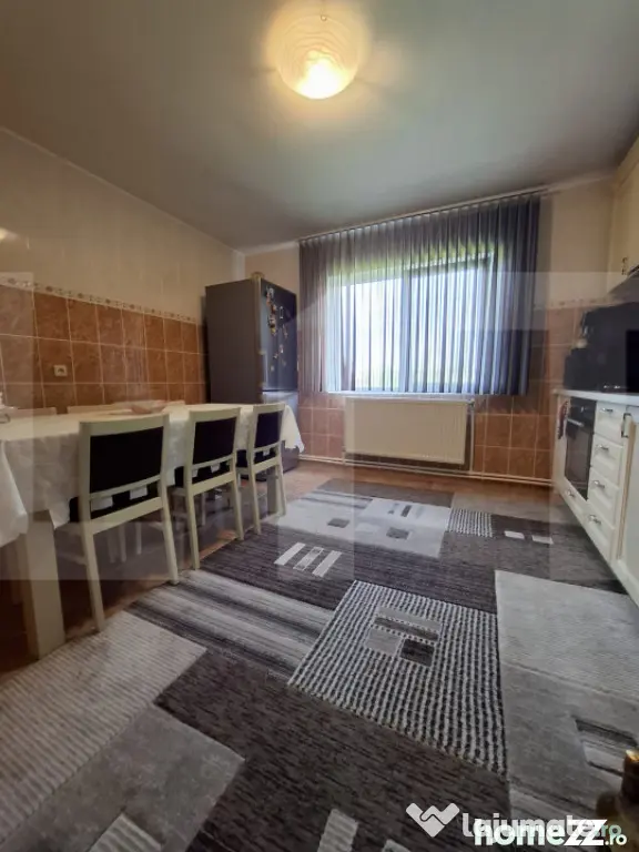 Vilă spațioasă – 300 mp utili, teren 4600 mp, DN în B