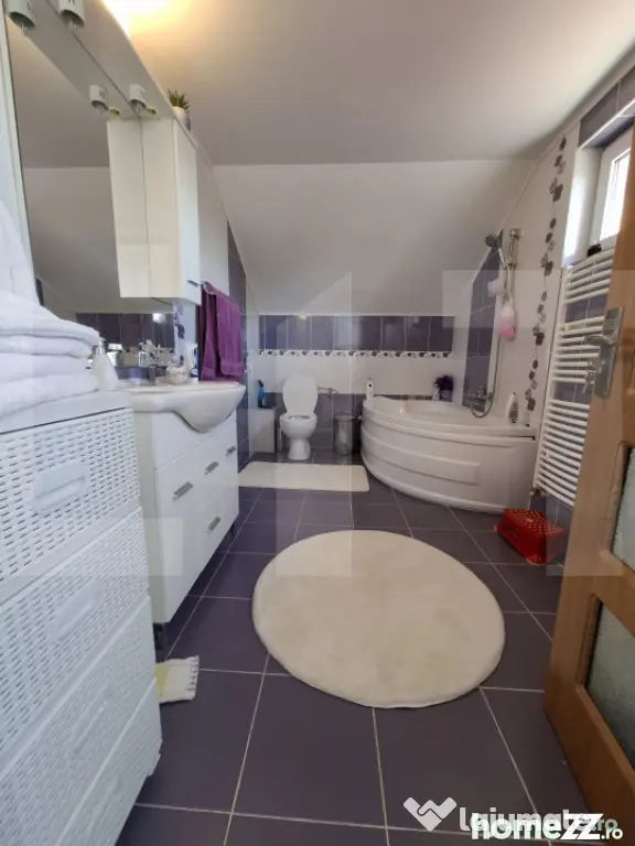 Vilă spațioasă – 300 mp utili, teren 4600 mp, DN în B