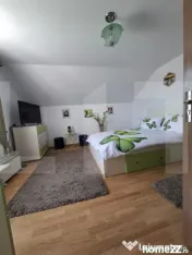 Vilă spațioasă la DN în Brehuiești – 300 mp utili, te 