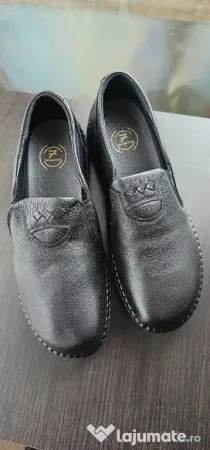 Pantofi dama din piele ecologica marimea 39,sunt noi