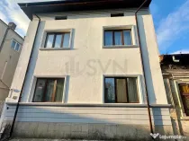 Casa renovata formata din 2 apartamente Parcul Carol