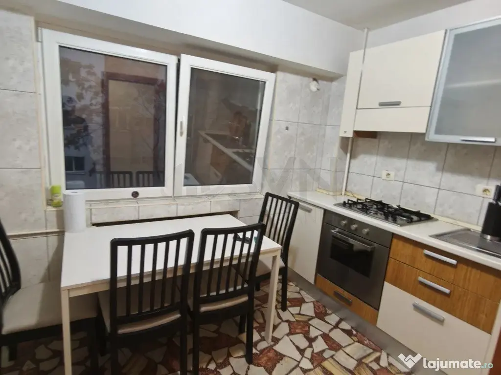 Apartament 4 camere l Piata Romana