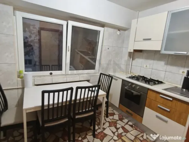 Apartament 4 camere l Piata Romana