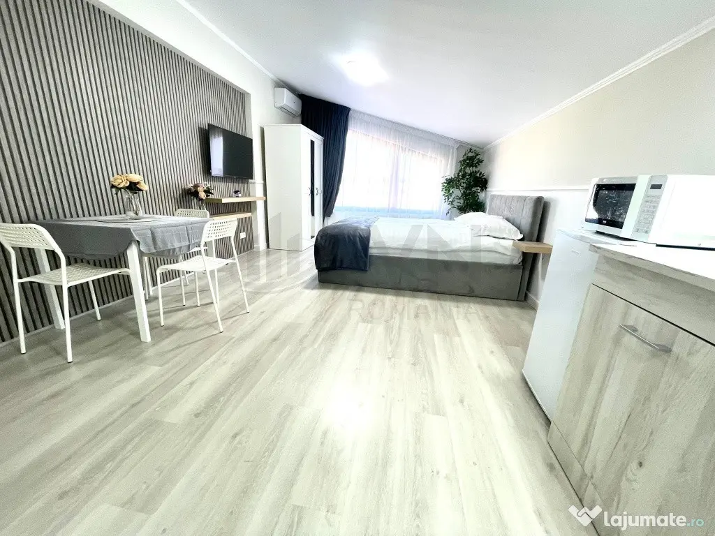 Apartament 8 camere Aviatiei decomandat