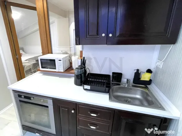 Apartament 8 camere Aviatiei decomandat