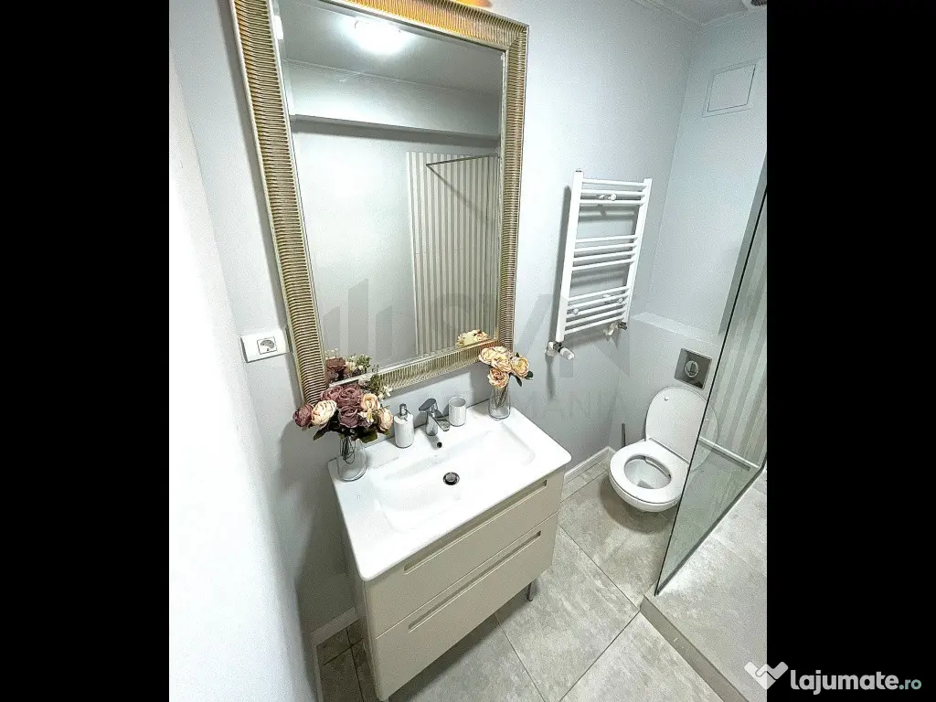 Apartament 8 camere Aviatiei decomandat