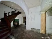 Vila cu teren I Calea Victoriei I De vanzare 