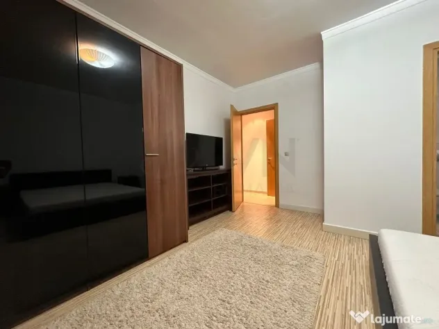 View Unic 4 Camere Emerald Residence