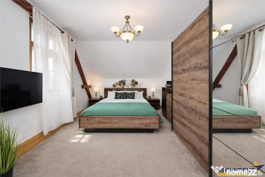 Apartament in vila cu amprenta istorica,180mp,gradina,pod,Ce